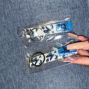 Credit card pullers